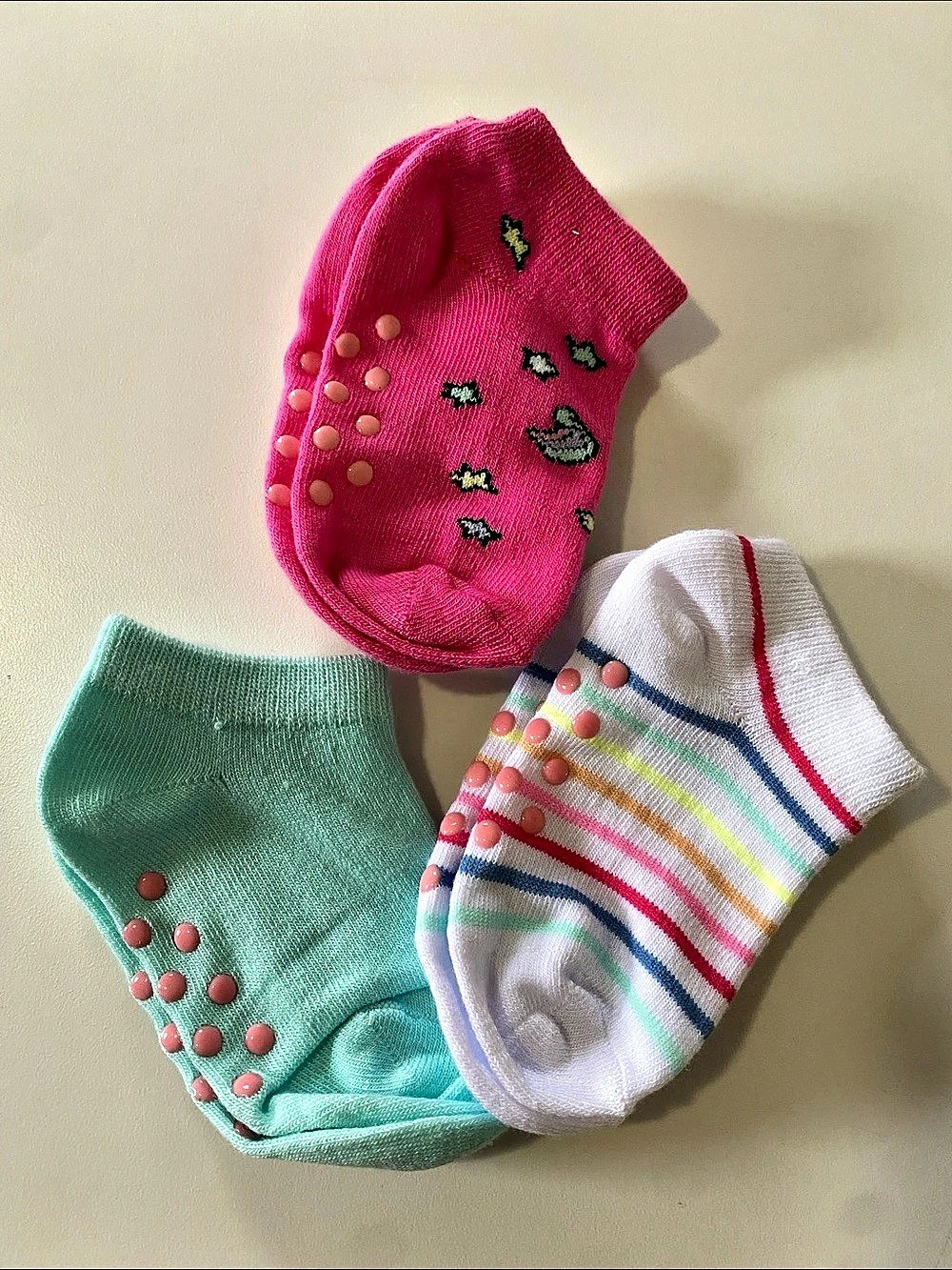 Kids Non-Slip Socks 3-Pair Set 18/36 no